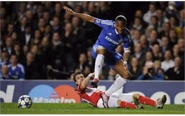 Chelsea lại thắng lớn trong ngày trở lại của Drogba. Chelsea lại thắng lớn trong ngày trở lại của Drogba.