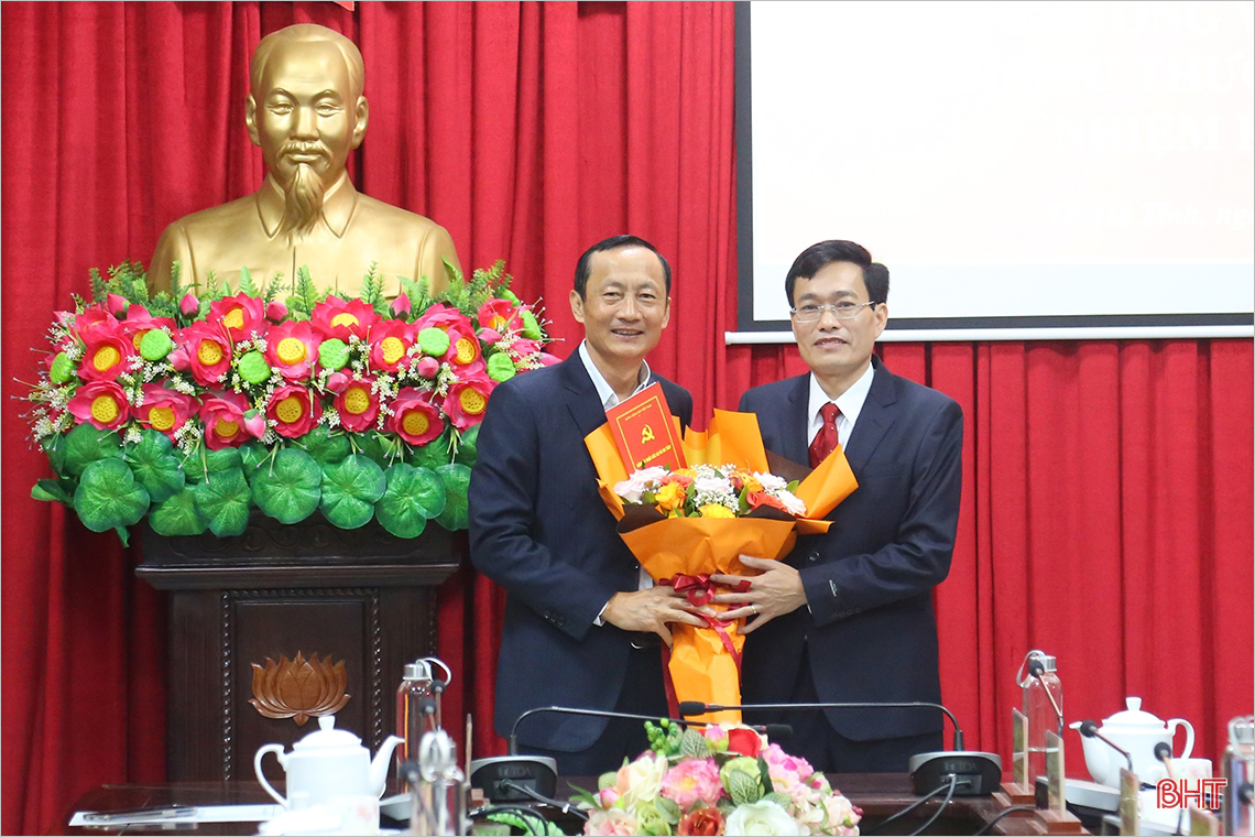 Công bố quyết định chuẩn y Phó Bí thư Thường trực Thành ủy Hà Tĩnh