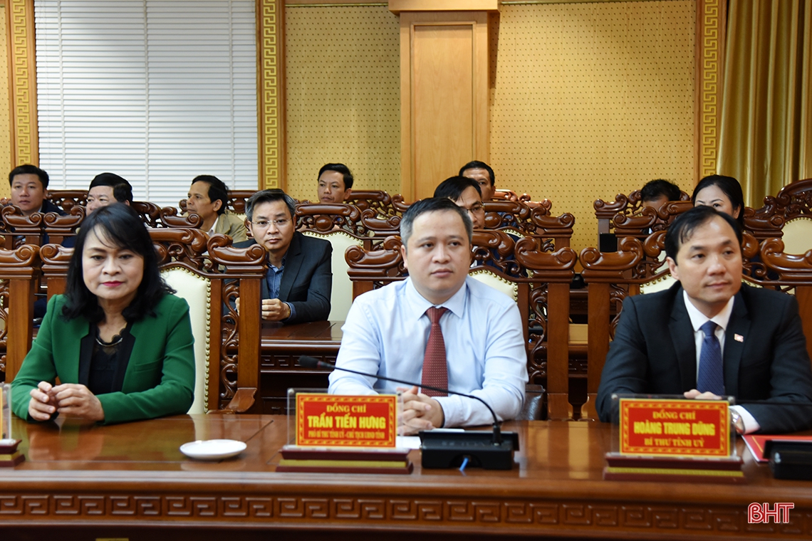 Hà Tĩnh công bố 5 quyết định của Ban Thường vụ Tỉnh ủy về công tác cán bộ