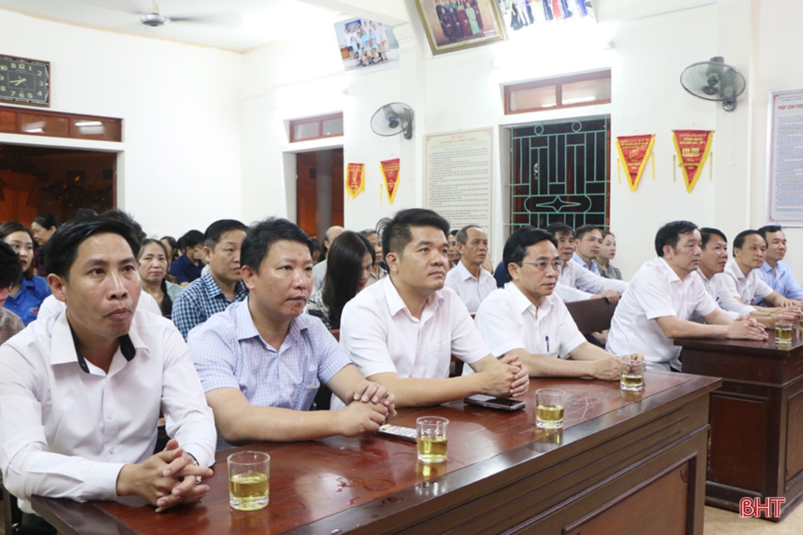 Lấy ý kiến cử tri giới thiệu ông Trần Thế Dũng ứng cử đại biểu HĐND Hà Tĩnh