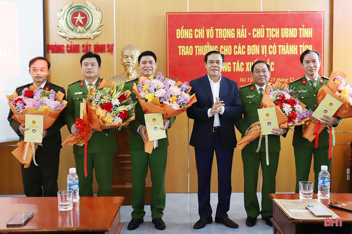 Lực lượng Cảnh sát nhân dân Công an Hà Tĩnh xứng danh 12 chữ vàng