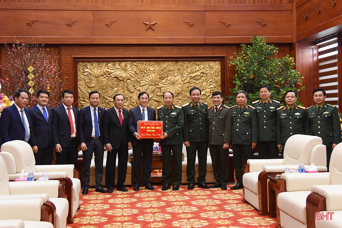 Lãnh đạo tỉnh Hà Tĩnh dâng hương tưởng niệm Chủ tịch Hồ Chí Minh tại Khu di tích Kim Liên