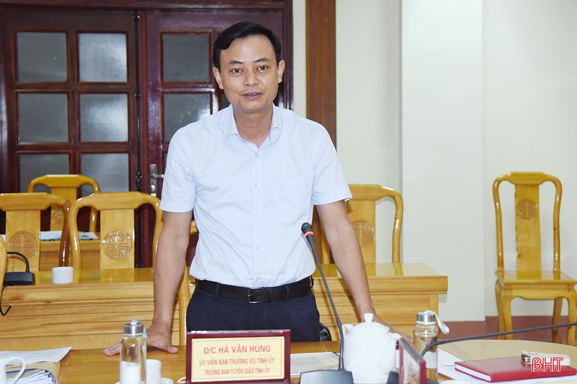 Tổ chức chương trình nghệ thuật tại Lễ kỷ niệm 65 năm Ngày Bác Hồ về thăm Hà Tĩnh trang trọng, lắng đọng
