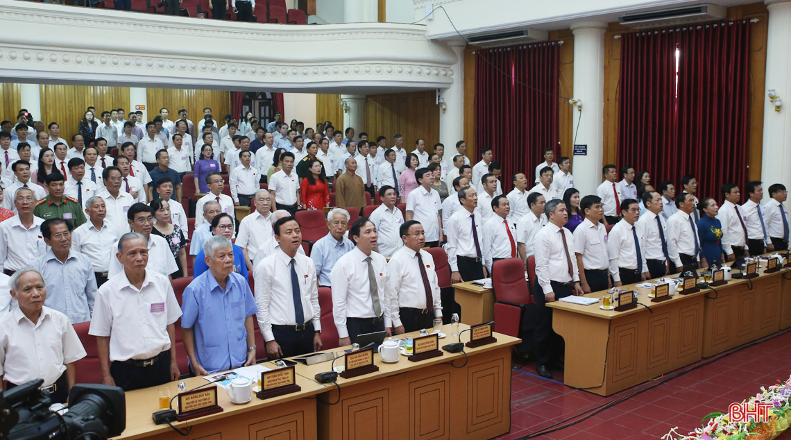 Phiên khai mạc Kỳ họp thứ 15 HĐND tỉnh Hà Tĩnh: Đại biểu nghe các báo cáo, tờ trình quan trọng