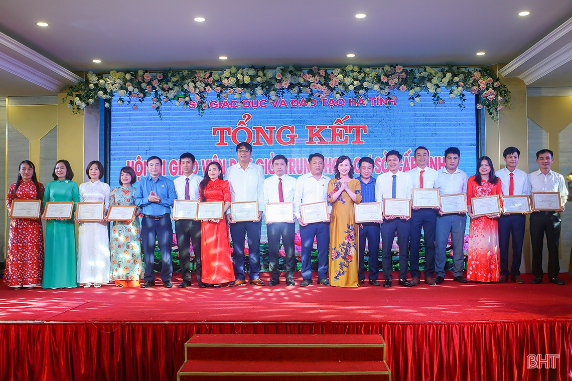 Hà Tĩnh tuyên dương 173 giáo viên trung học cơ sở dạy giỏi