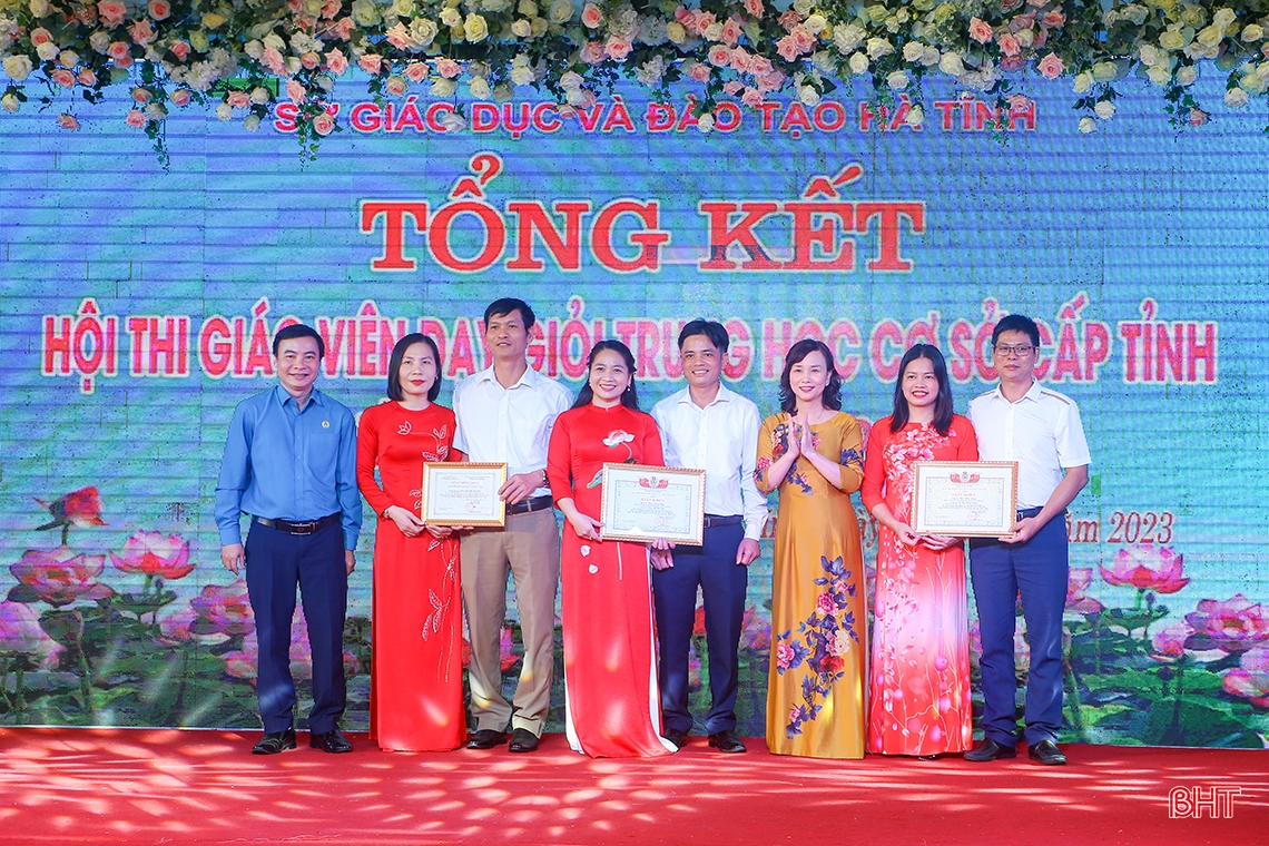 Hà Tĩnh tuyên dương 173 giáo viên trung học cơ sở dạy giỏi