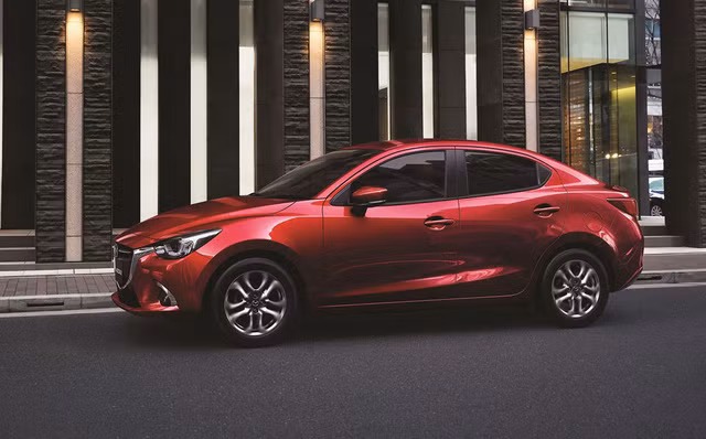mazda2 2018 chinh thuc ra mat voi gia ban khong doi