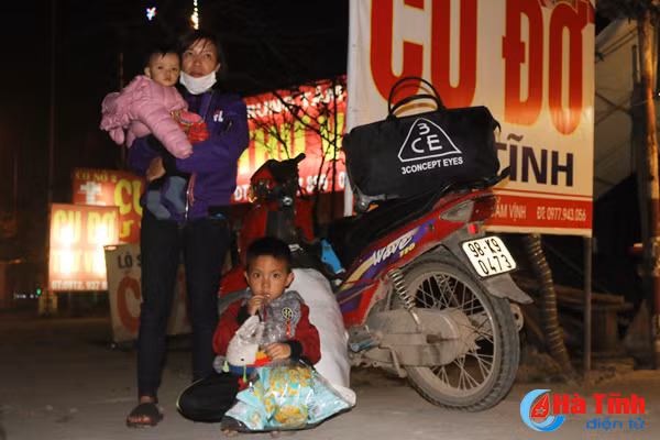 hanh khach vat va don xe tro lai cac thanh pho lon sau ky nghi tet
