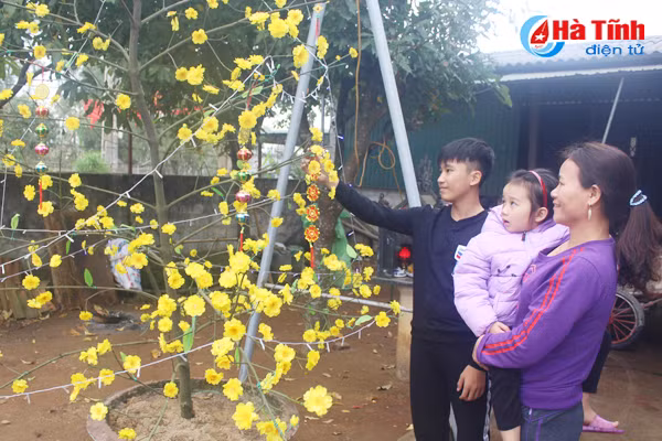 Về ăn Tết, người dân các xã NTM ngỡ ngàng trước đổi thay của quê hương ảnh 8 ve an tet nguoi dan cac xa ntm ngo ngang truoc doi thay cua que huong