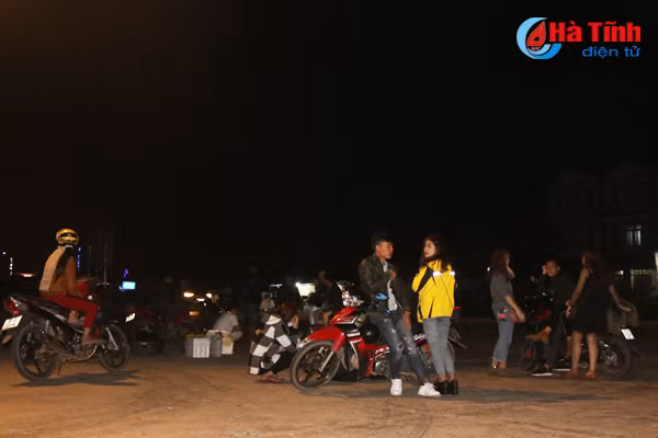 hanh khach vat va don xe tro lai cac thanh pho lon sau ky nghi tet