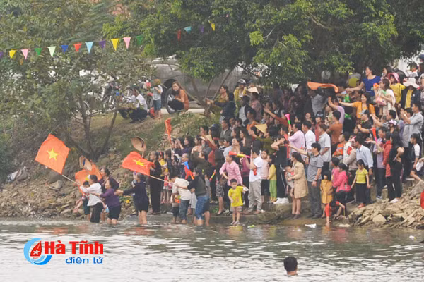 soi noi le hoi dua thuyen truyen thong phuong trung luong