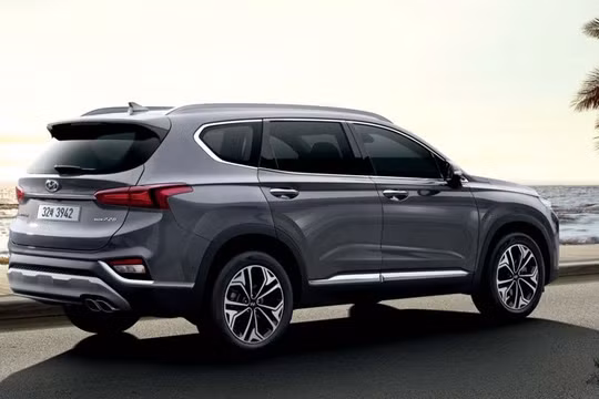 chi tiet hyundai santa fe the he moi truoc gio ra mat toan cau