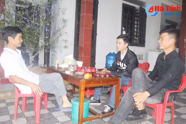 Về ăn Tết, người dân các xã NTM ngỡ ngàng trước đổi thay của quê hương ảnh 4 ve an tet nguoi dan cac xa ntm ngo ngang truoc doi thay cua que huong