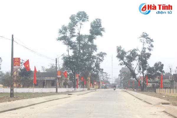 Về ăn Tết, người dân các xã NTM ngỡ ngàng trước đổi thay của quê hương ảnh 1 ve an tet nguoi dan cac xa ntm ngo ngang truoc doi thay cua que huong