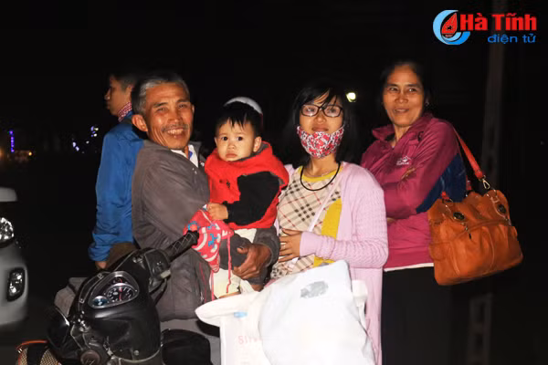 hanh khach vat va don xe tro lai cac thanh pho lon sau ky nghi tet
