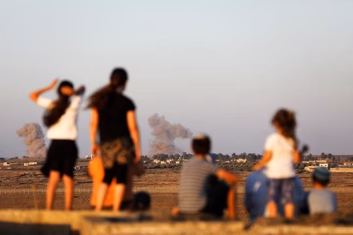 Ảnh: Cuộc chiến khốc liệt ở Syria nhìn từ phía Israel