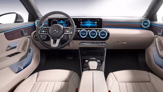 Mercedes-Benz A-Class 2019 ra mắt, đối thủ Audi A3, BMW 1-Series