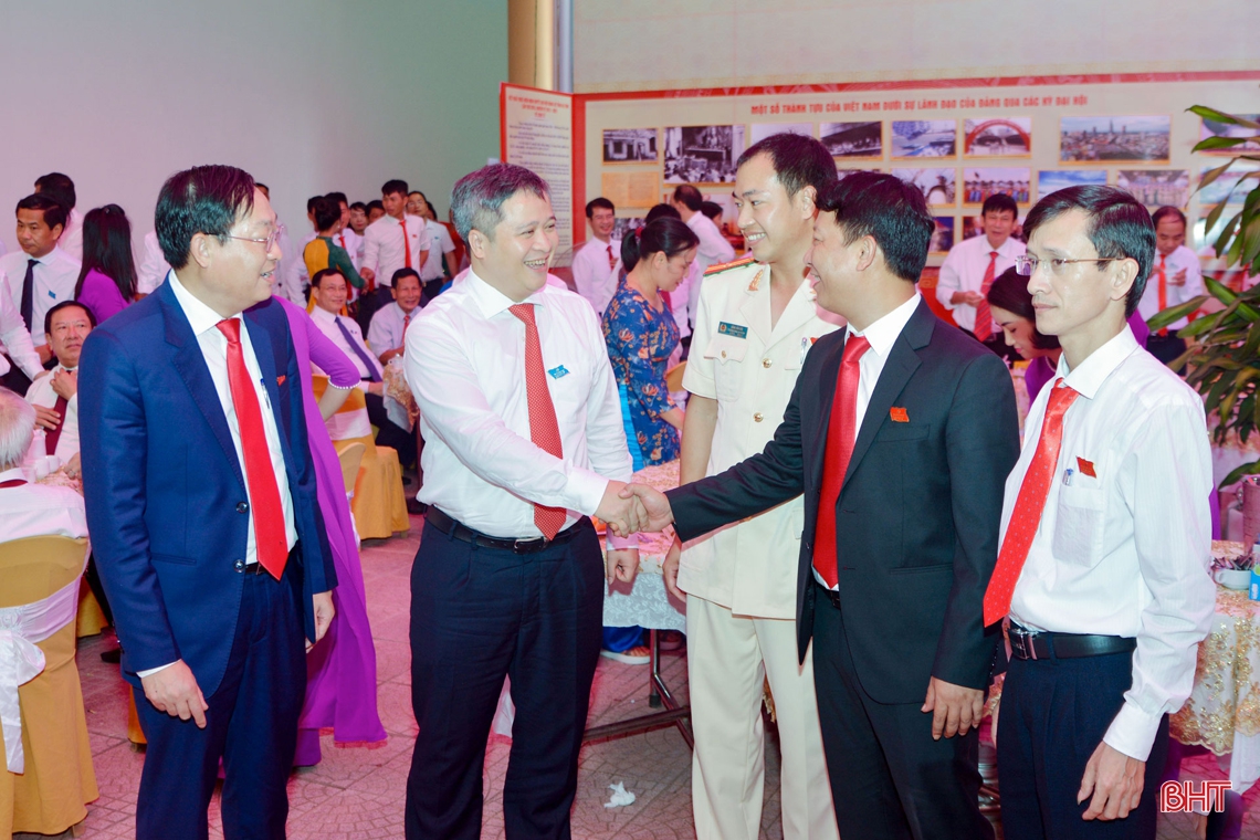 Tiếp thu tối đa, giải trình nghiêm túc các góp ý vào văn kiện trình Đại hội Đảng bộ Hà Tĩnh lần thứ XIX