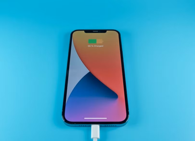 Công nghệ khắc phục điểm yếu về pin của iPhone