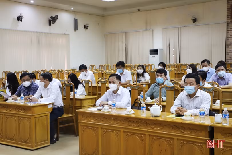 Văn phòng Đoàn ĐBQH&HĐND tỉnh và NHNH Hà Tĩnh ký quy chế phối hợp cung cấp thông tin