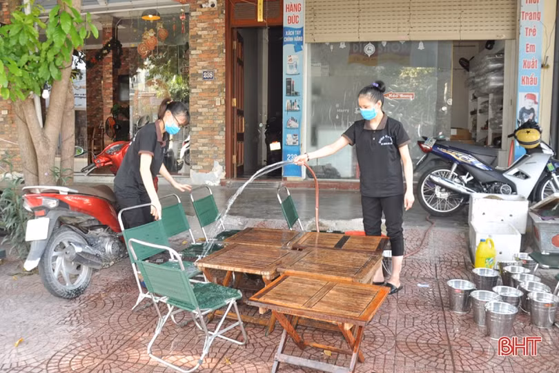 Cơ sở kinh doanh dịch vụ không thiết yếu ở Hà Tĩnh đồng loạt đóng cửa phòng dịch