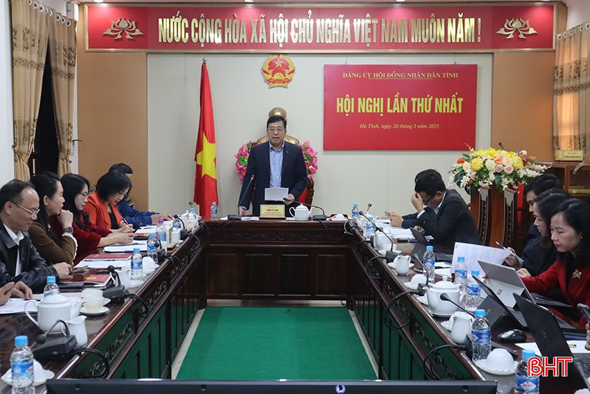Đại biểu tham dự hội nghị.