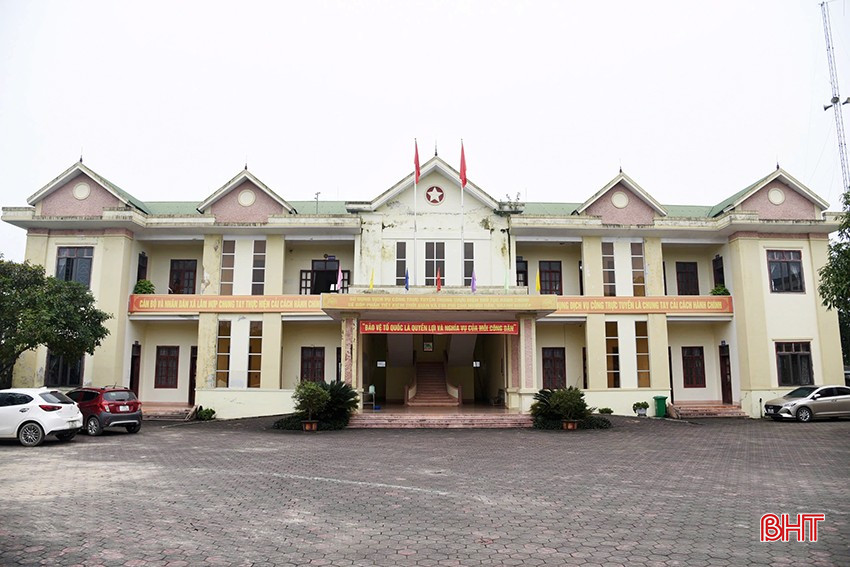 Trụ sở làm việc của Đảng ủy, HĐND, UBND, Ủy ban MTTQ và các tổ chức chính trị - xã hội xã Lâm Hợp.