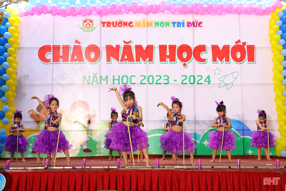 Các trường học ở Hà Tĩnh khai giảng năm học 2023 - 2024