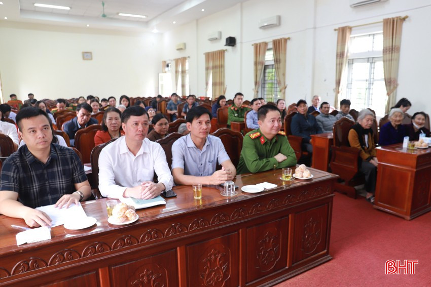Các đại biểu tham dự chương trình