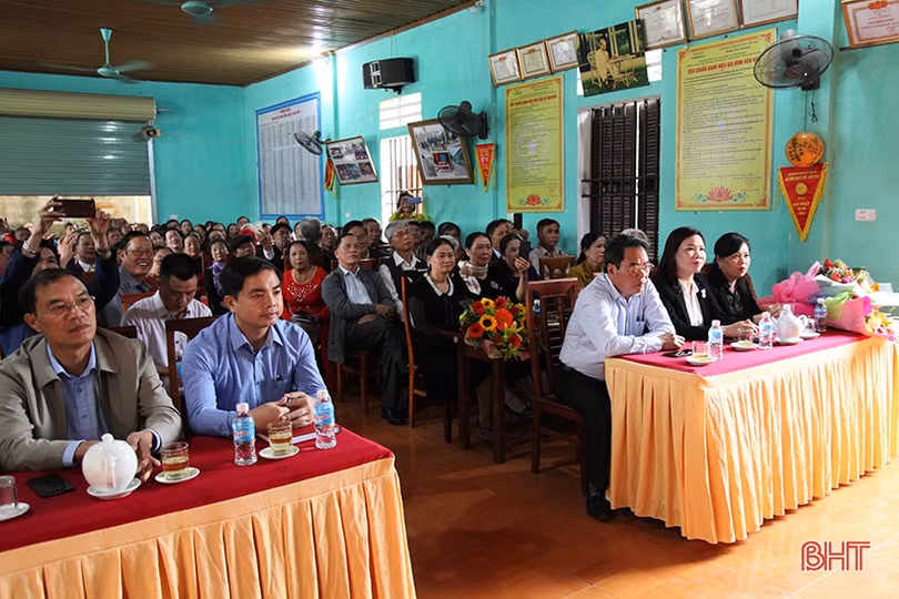 Lãnh đạo Hà Tĩnh vui đại đoàn kết với Nhân dân ảnh 32 Lãnh đạo Hà Tĩnh vui đại đoàn kết với Nhân dân