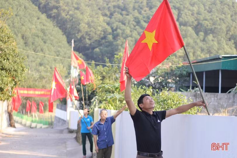 Lãnh đạo Hà Tĩnh vui đại đoàn kết với Nhân dân