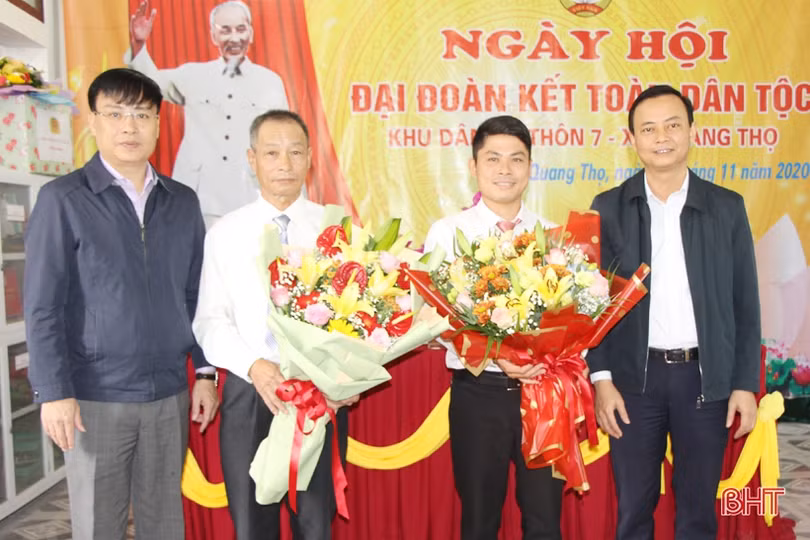 Lãnh đạo Hà Tĩnh vui đại đoàn kết với Nhân dân