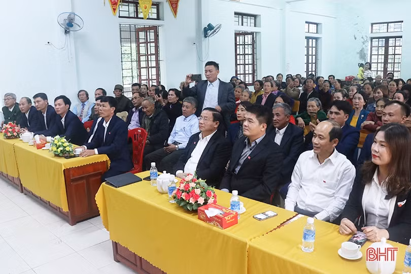 Lãnh đạo Hà Tĩnh vui đại đoàn kết với Nhân dân