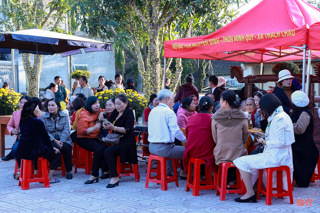 Độc đáo cỗ “gà bay” cúng rằm tháng Giêng ở Hà Tĩnh