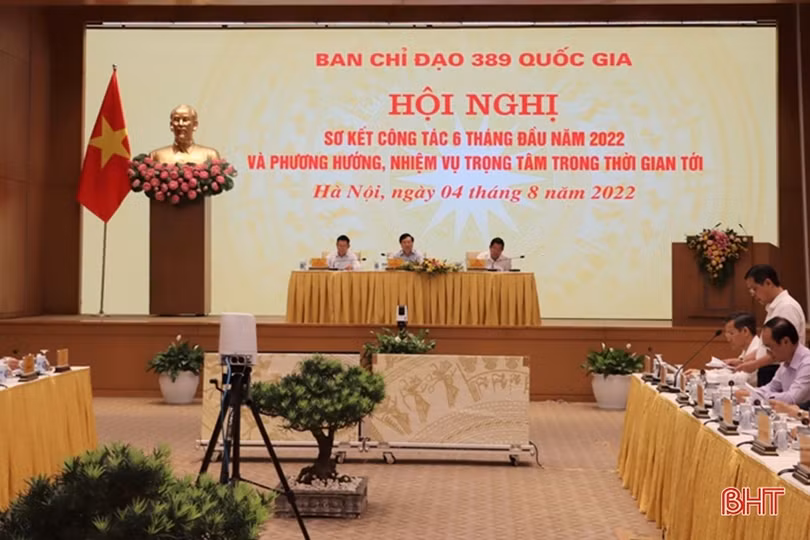 Công tác chống buôn lậu, gian lận thương mại, hàng giả là nhiệm vụ trọng tâm, thường xuyên