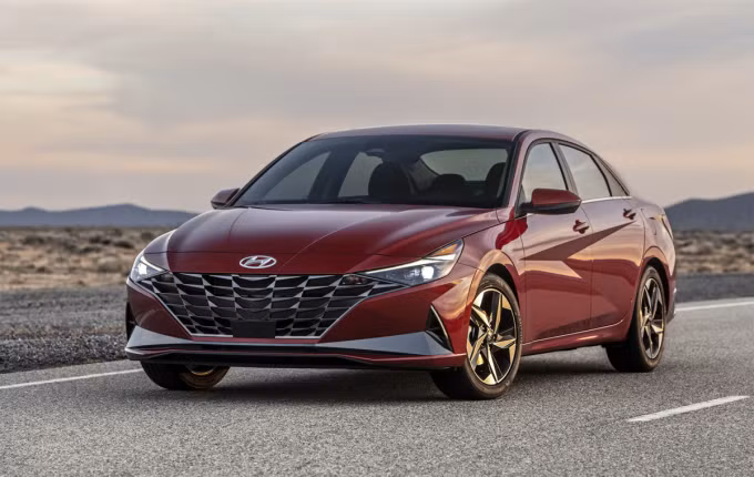 Hyundai Elantra thế hệ mới sắp ra mắt Việt Nam