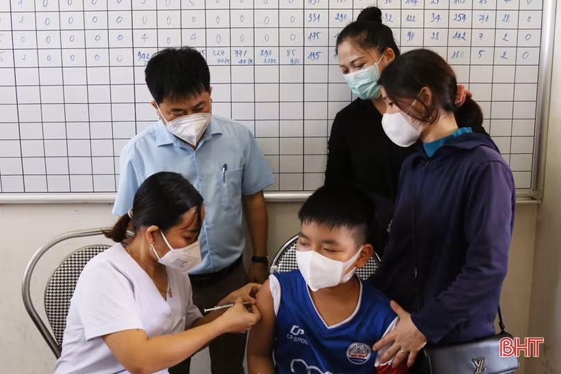 Hà Tĩnh đồng loạt triển khai tiêm vắc-xin phòng COVID-19 đợt 29