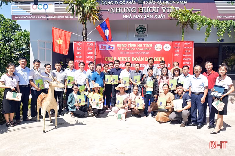 Đoàn công tác tỉnh Bôlykhămxay tham quan, học tập kinh nghiệm chăn nuôi hươu sao ở Hà Tĩnh