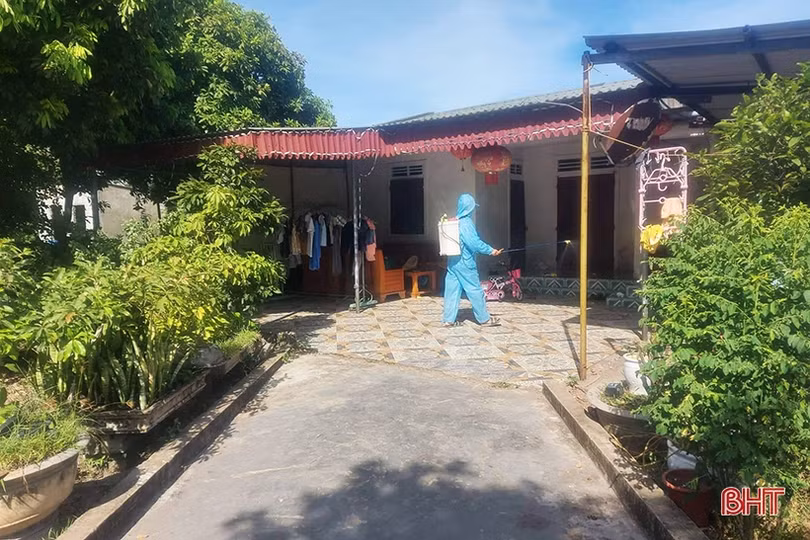 Khoanh vùng, khống chế các ổ dịch sốt xuất huyết ở thị xã Kỳ Anh