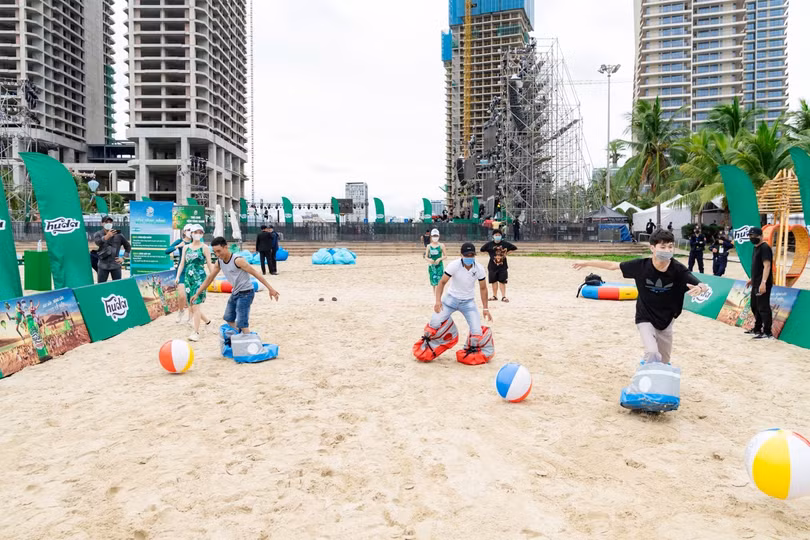 Bật nắp Huda, mở ra những trải nghiệm lễ hội bóng đá biển “chưa từng có”