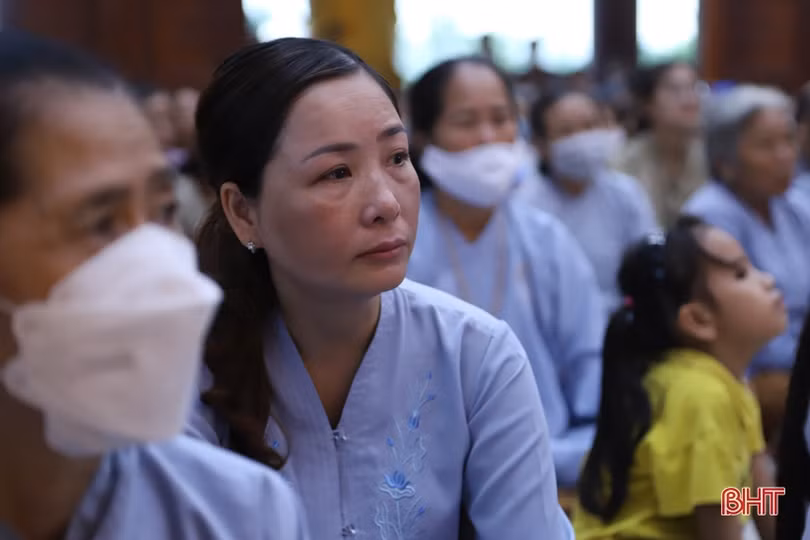 Xúc động đại lễ Vu lan báo hiếu ở chùa Giai Lam