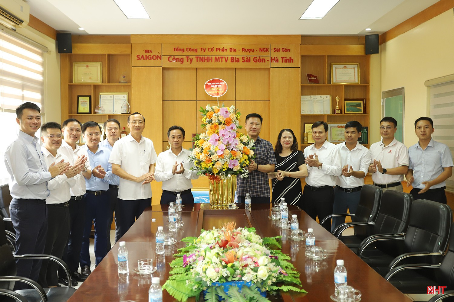 doanh-nhan-ha-tinh-5225.jpg