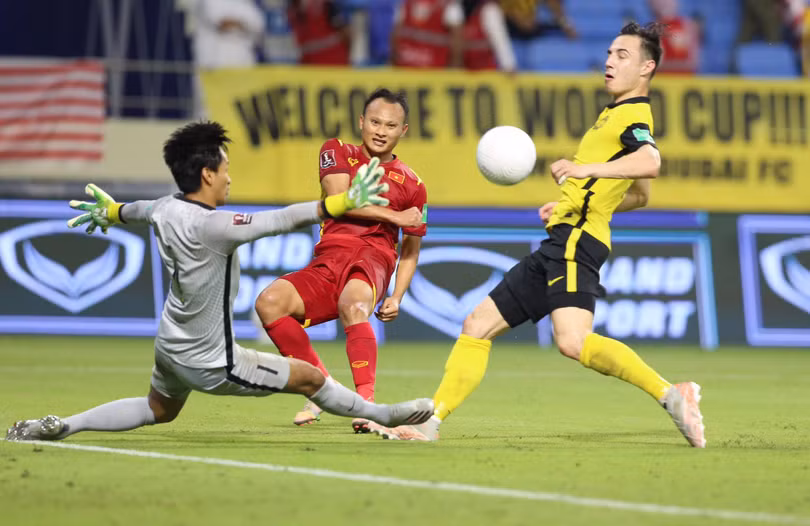Tiến Linh và Quế Ngọc Hải lập công, Việt Nam tiến gần chiếc vé lịch sử World Cup
