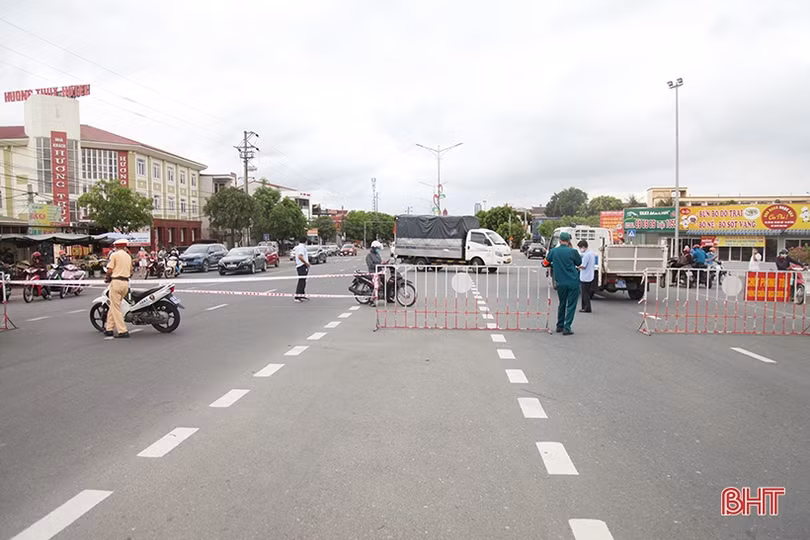 Người dân ở TP Hà Tĩnh không được phép di chuyển ra ngoài địa bàn để phòng, chống dịch
