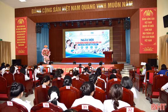Mở rộng cơ hội việc làm cho sinh viên Trường Cao đẳng Y tế Hà Tĩnh