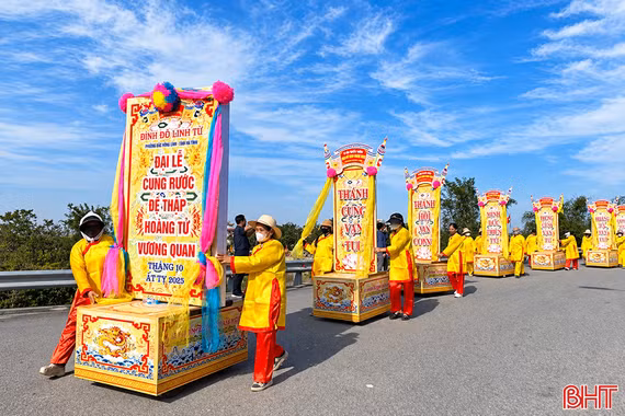 Nhiều hoạt động đặc sắc tại Lễ hội đền Cả - Dinh đô Quan Hoàng Mười năm 2026