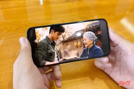 Cơn say phim ảo “đánh cắp” thời gian thực