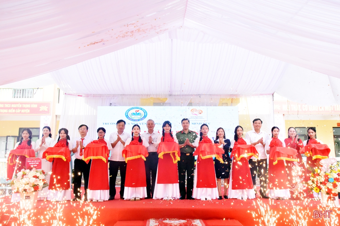 Các trường học ở Hà Tĩnh khai giảng năm học 2023 - 2024