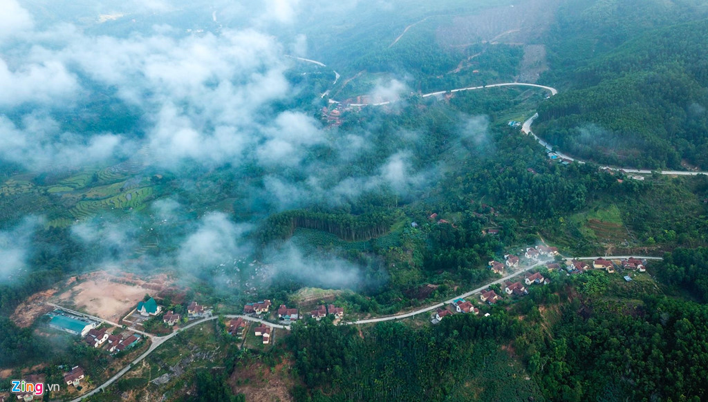 “Mùa săn mây” trên đỉnh Trường Sơn Đông