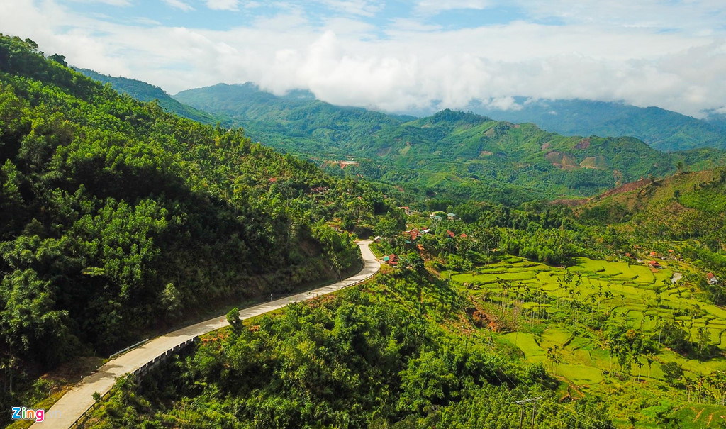 “Mùa săn mây” trên đỉnh Trường Sơn Đông